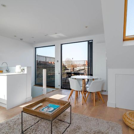 Guestready - Top Floor West Kensington Home Лондон Екстер'єр фото